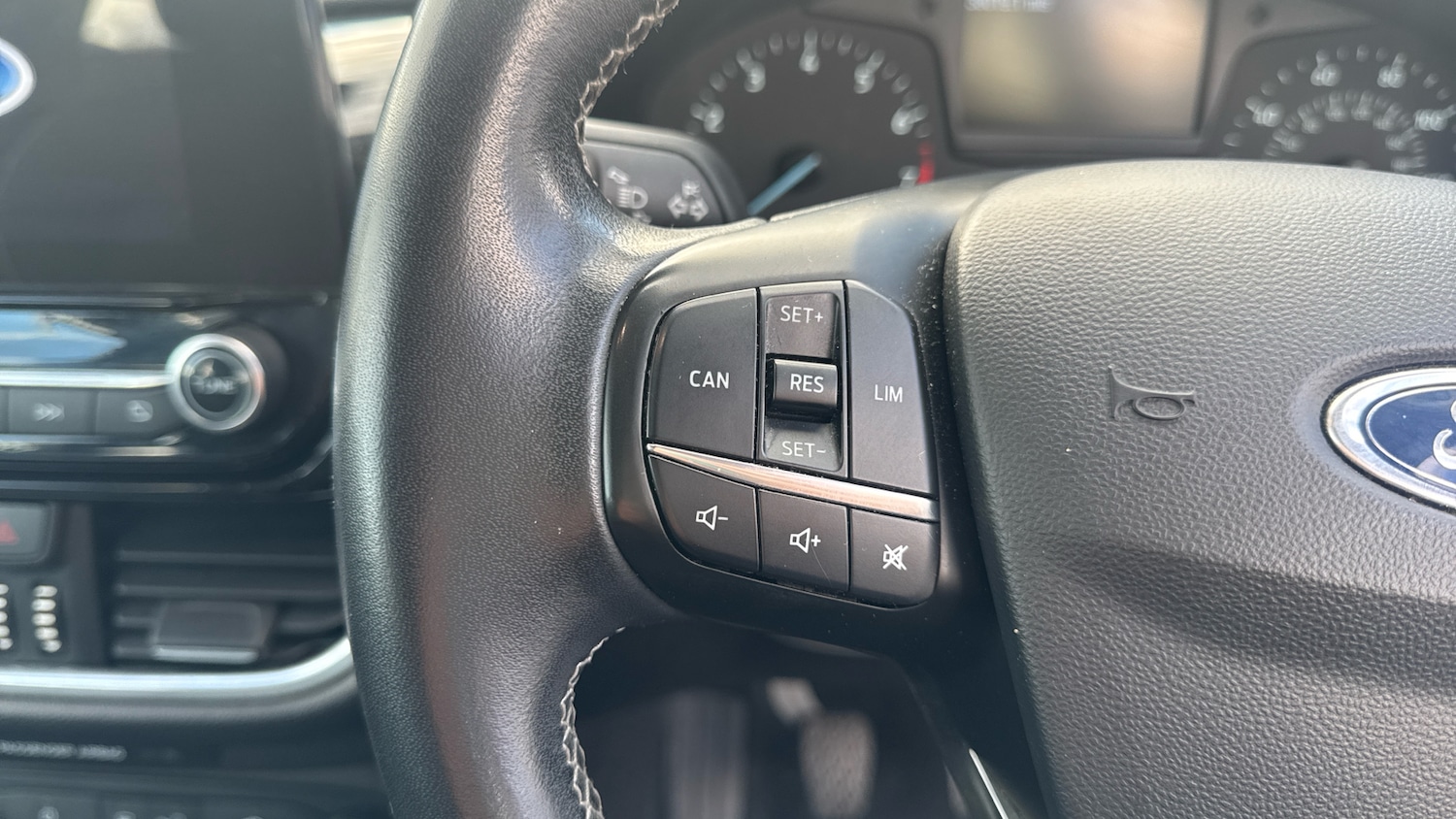 Used Ford Fiesta 2017 for sale - 76352009: Photo 24
