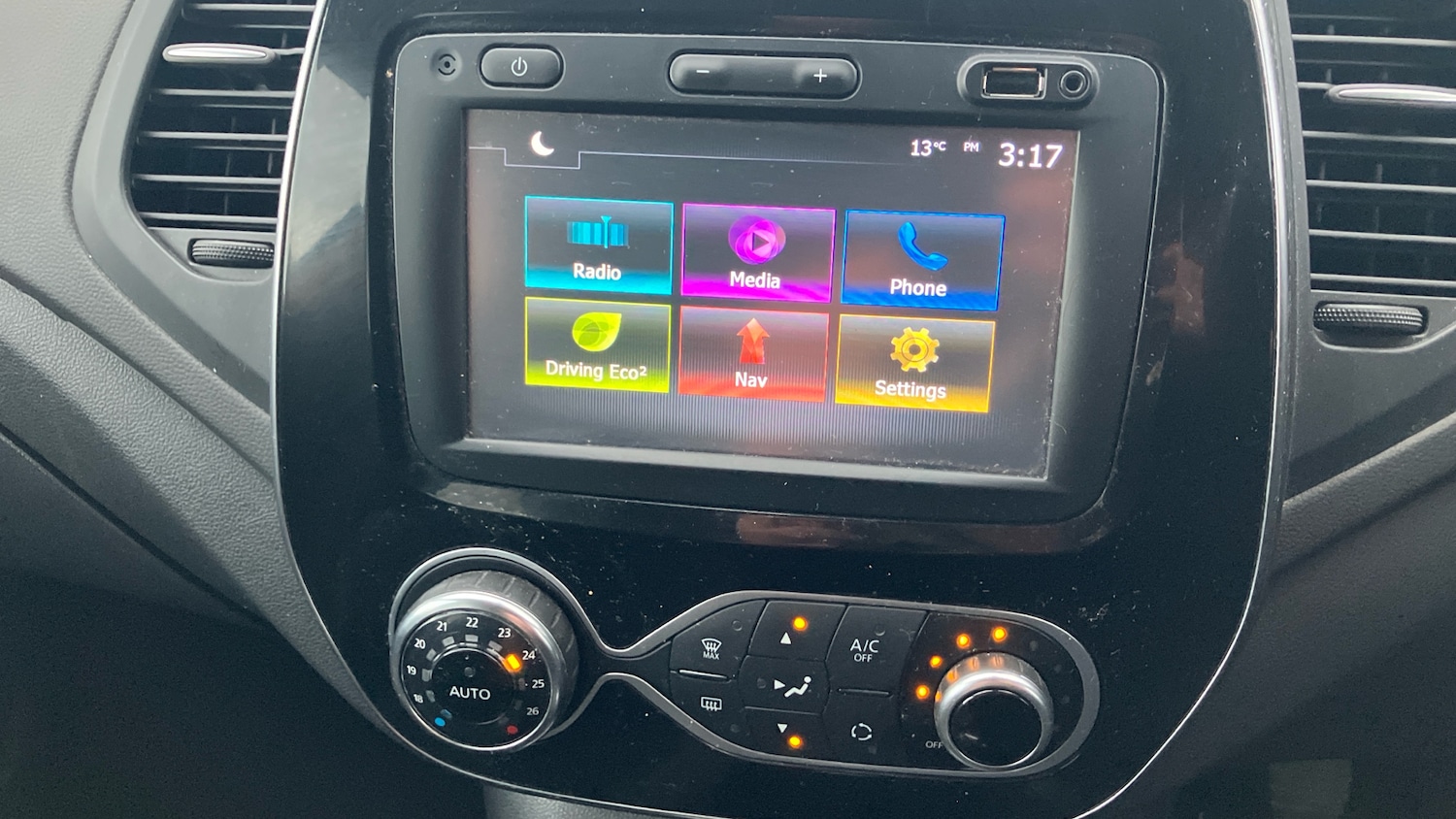 Used Renault Captur 2018 for sale - 77763335: Photo 12