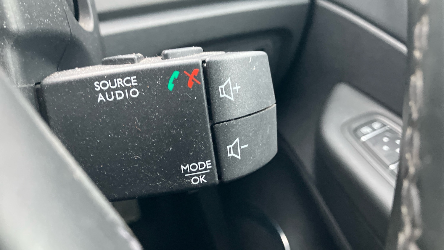 Used Renault Captur 2018 for sale - 77763335: Photo 27