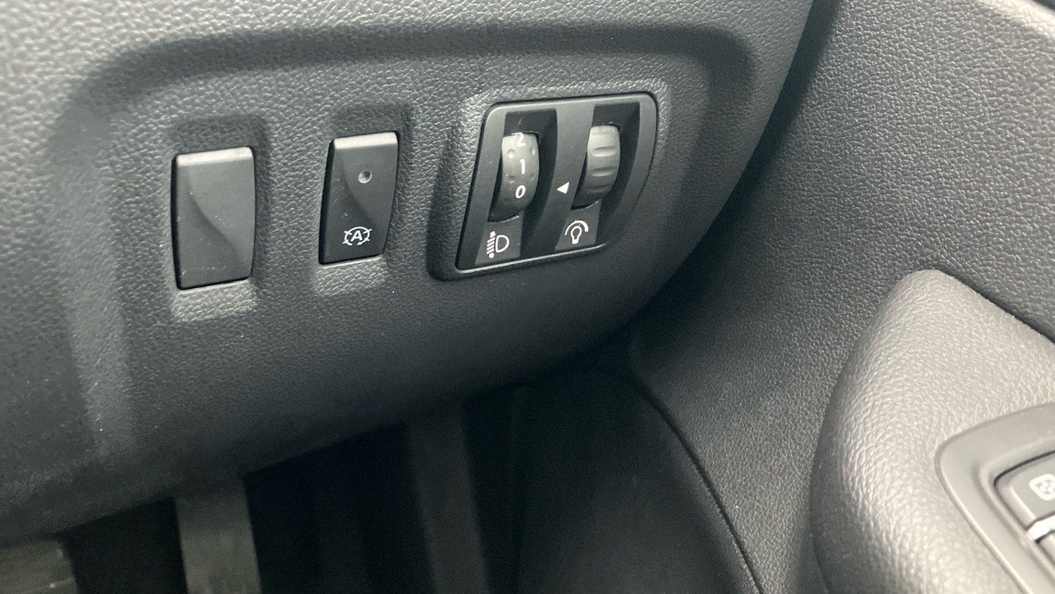 Used Renault Captur 2018 for sale - 77763335: Photo 29