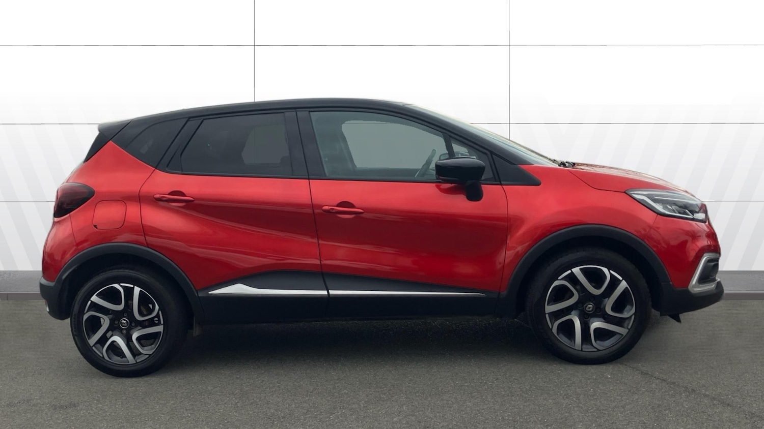 Used Renault Captur 2018 for sale - 77763335: Photo 5