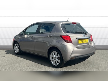 Used Toyota Yaris 2015 for sale - 78596725: Photo