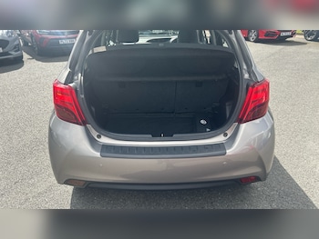 Used Toyota Yaris 2015 for sale - 78596725: Photo