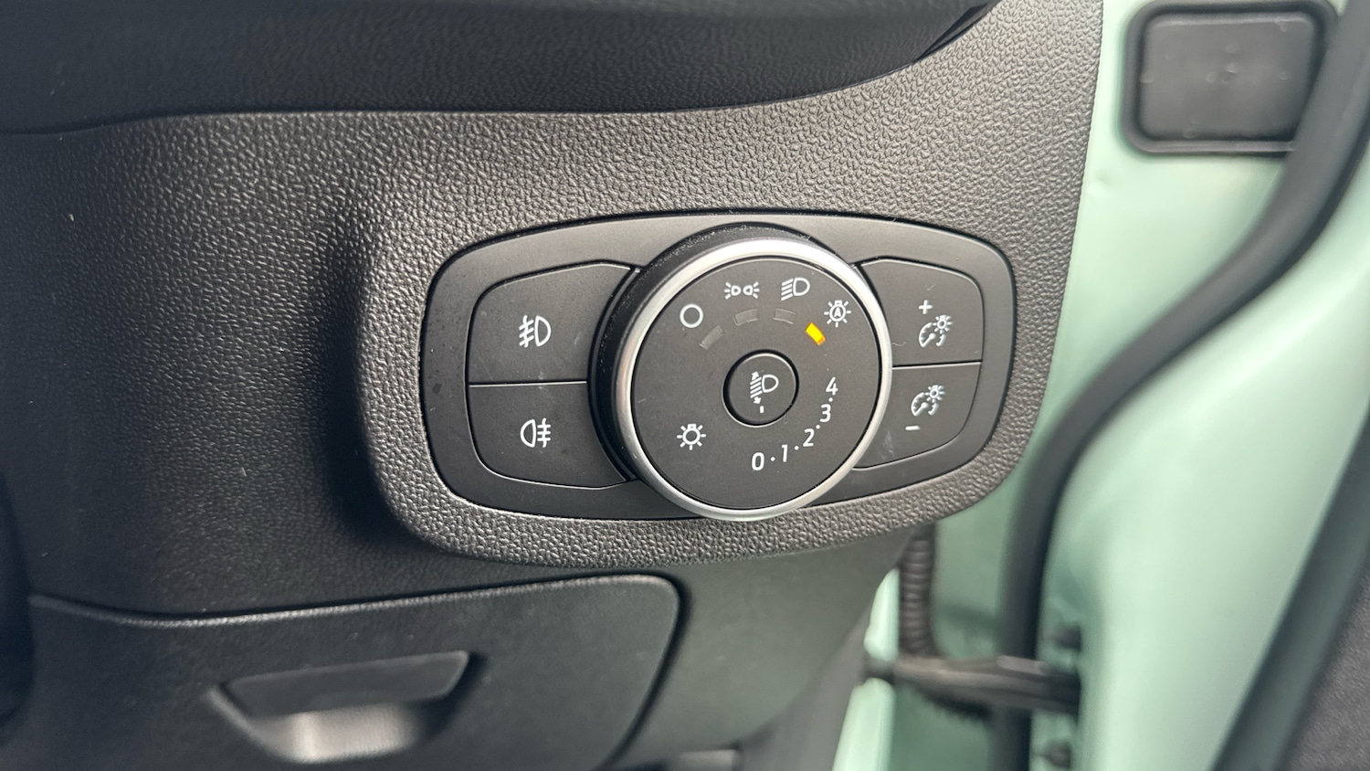 Used Ford Fiesta 2018 for sale - 76292813: Photo 24
