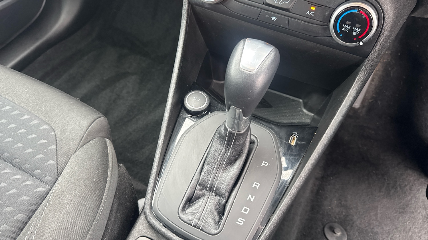 Used Ford Fiesta 2018 for sale - 76292813: Photo 32