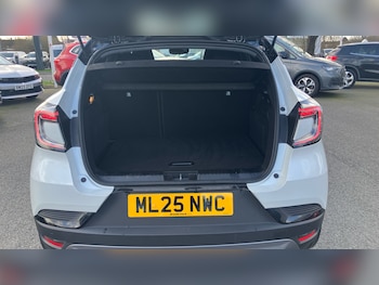 Used Renault Captur 2025 for sale - 77902274: Photo