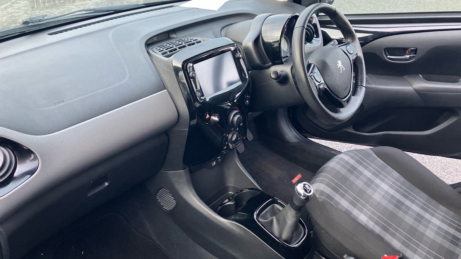 Used Peugeot 108 2019 for sale - 76907637: Photo 9