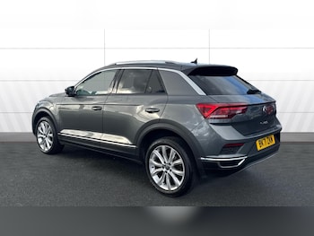 Used Volkswagen T-Roc 2021 for sale - 76490452: Photo