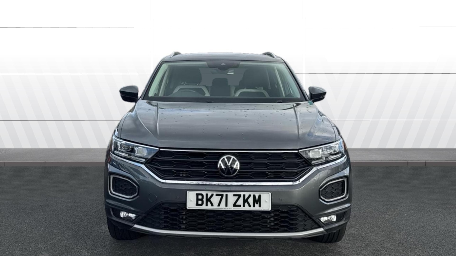 Used Volkswagen T-Roc 2021 for sale - 76490452: Photo 3