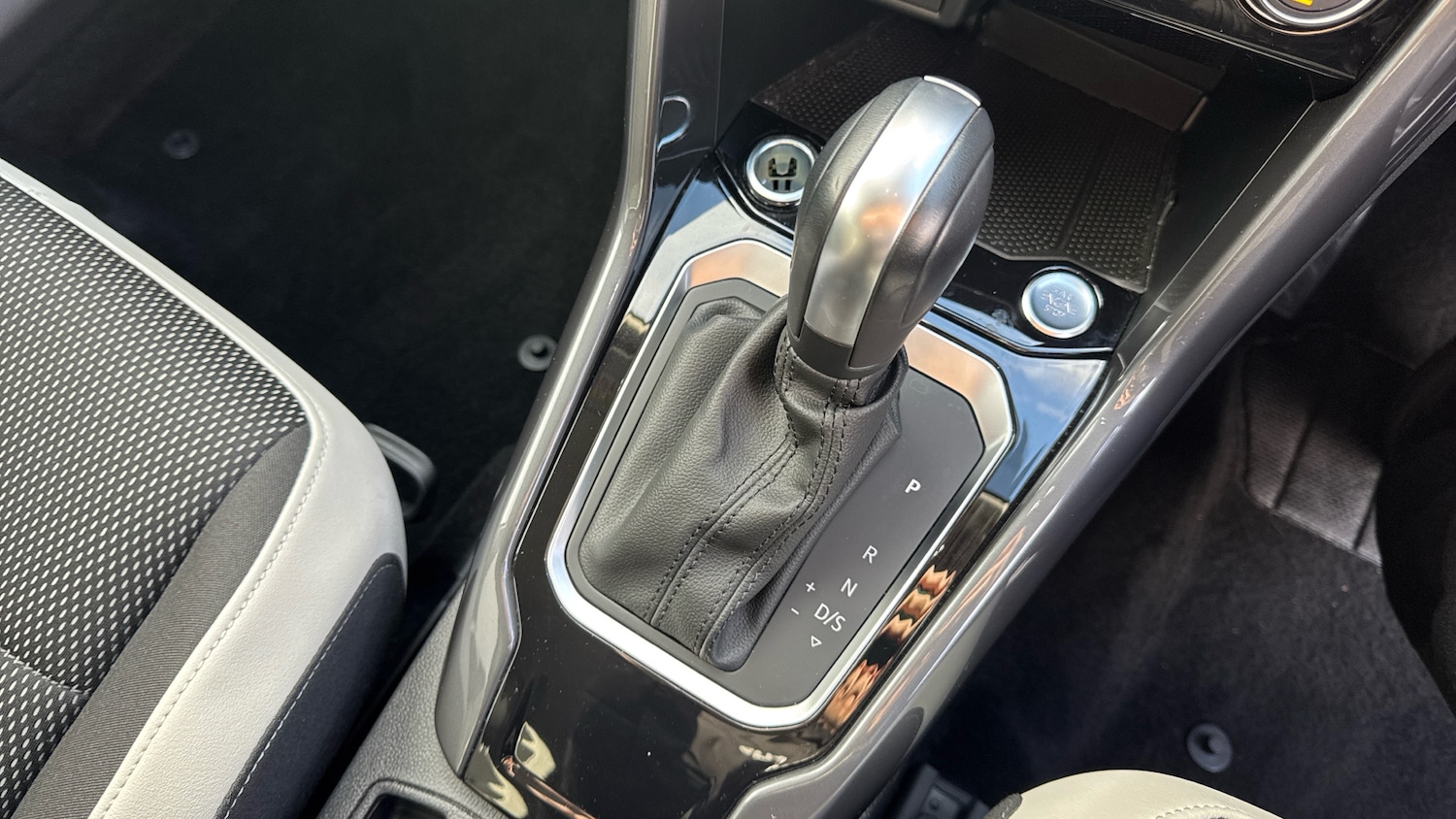 Used Volkswagen T-Roc 2021 for sale - 76490452: Photo 34