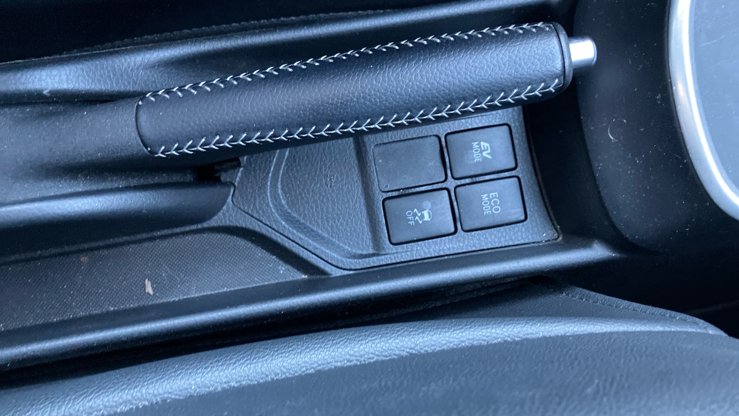 Used Toyota Yaris 2017 for sale - 76637268: Photo 35