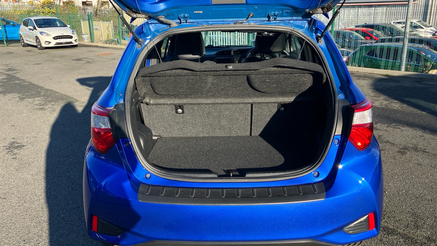 Used Toyota Yaris 2017 for sale - 76637268: Photo 4