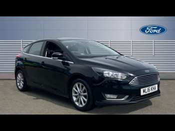 2016 (16) - 1.0 EcoBoost Titanium 5dr Petrol Hatchback
