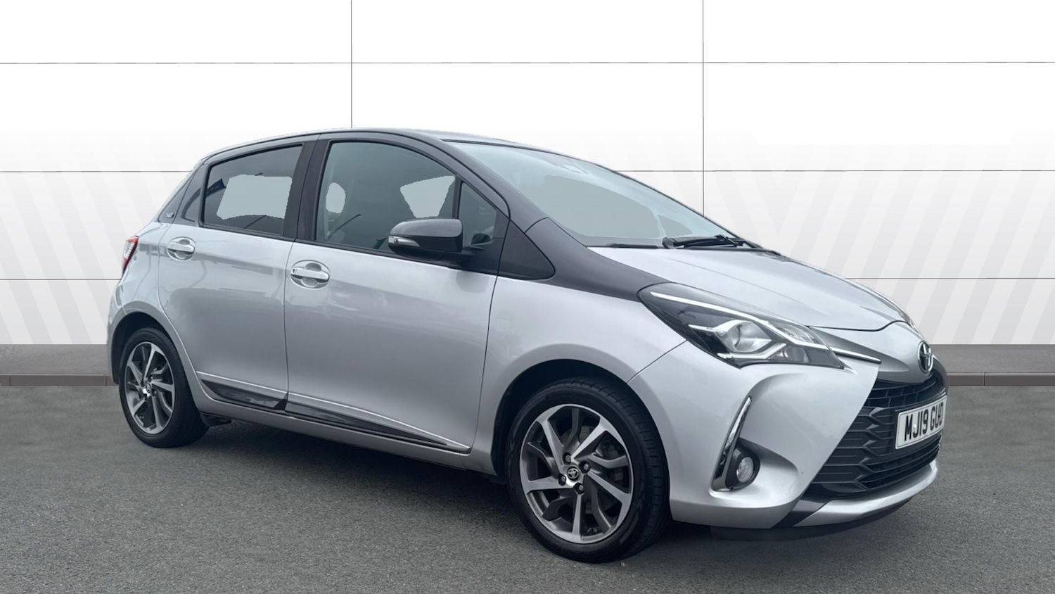 Used Toyota Yaris 2019 for sale - 76311286: Photo 1