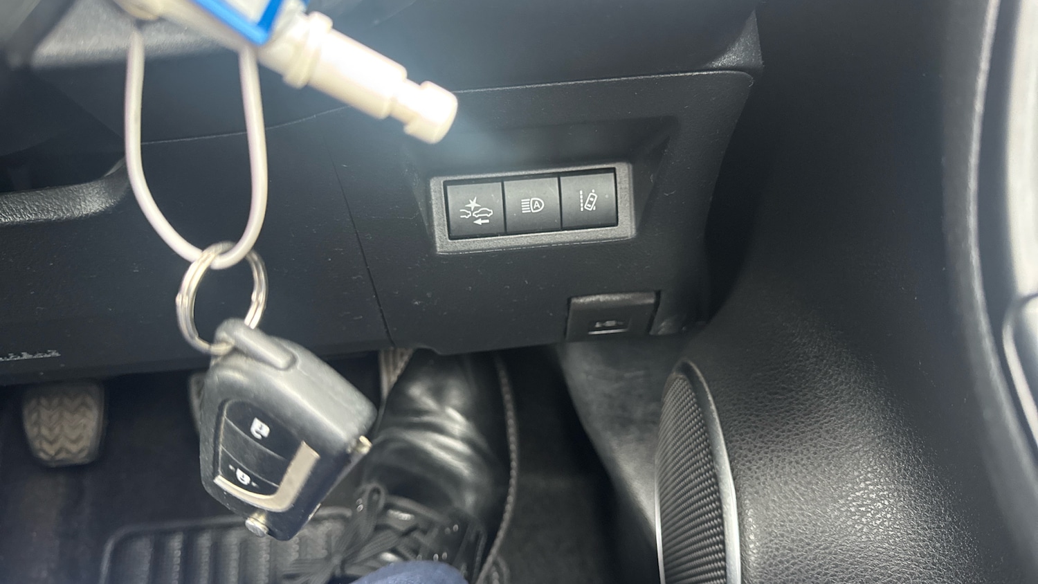 Used Toyota Yaris 2019 for sale - 76311286: Photo 32