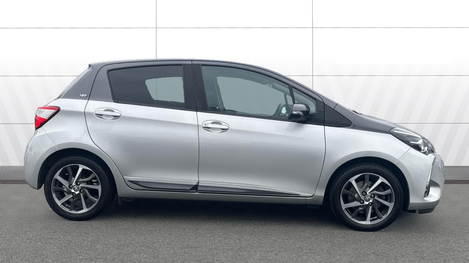 Used Toyota Yaris 2019 for sale - 76311286: Photo 5