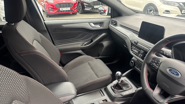 Used Ford Focus 2022 for sale - 76089975: Photo 14