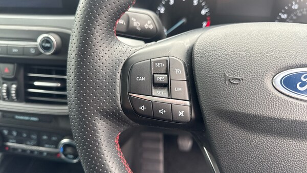 Used Ford Focus 2022 for sale - 76089975: Photo 28