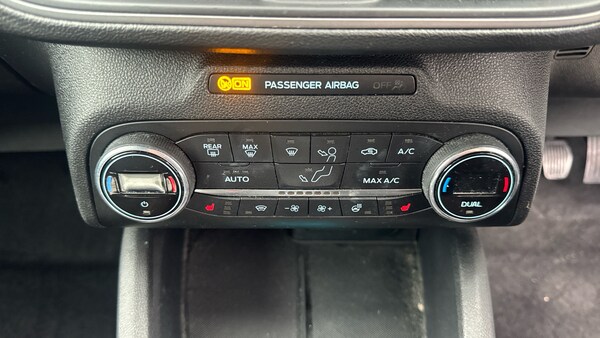 Used Ford Focus 2022 for sale - 76089975: Photo 31