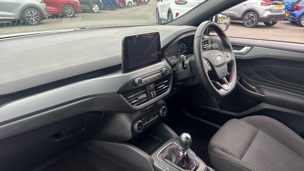 Used Ford Focus 2022 for sale - 76089975: Photo 9