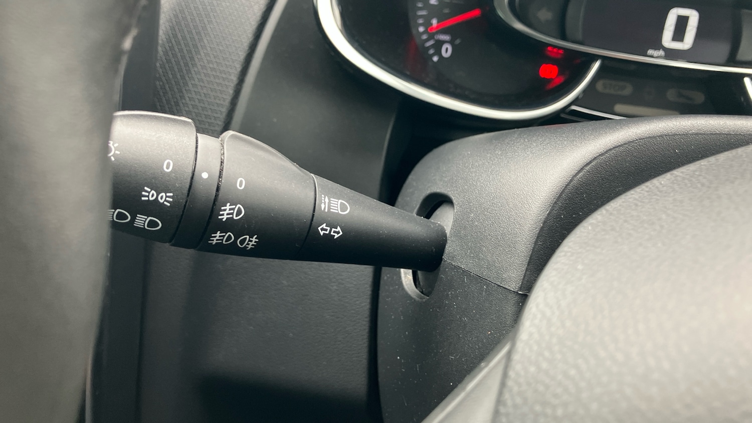 Used Renault Clio 2019 for sale - 78093354: Photo 24