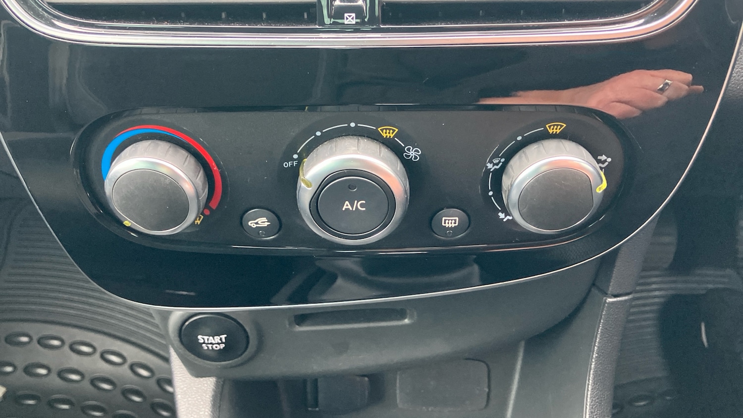 Used Renault Clio 2019 for sale - 78093354: Photo 29