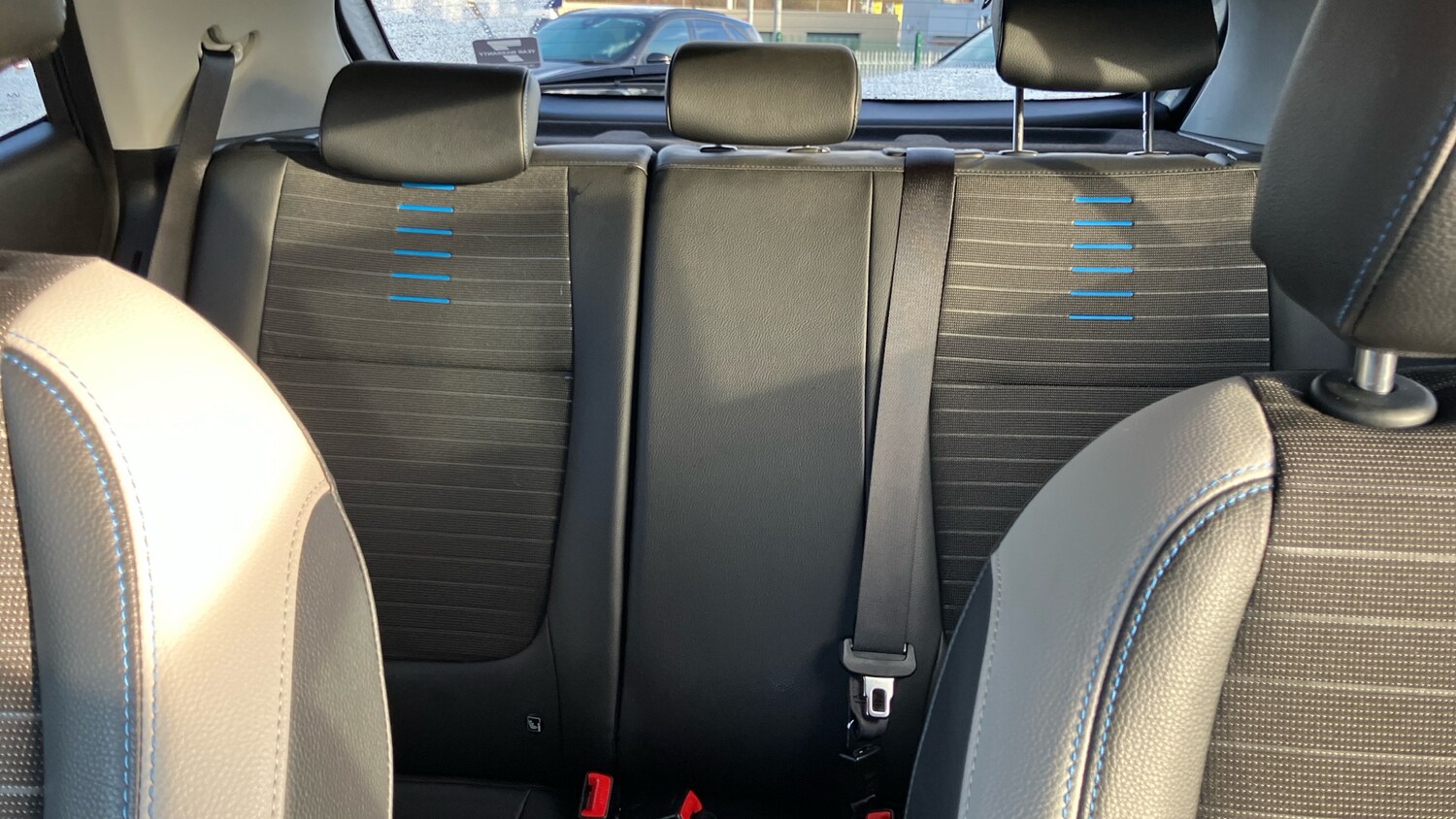 Used Kia Stonic 2025 for sale - 76918125: Photo 15