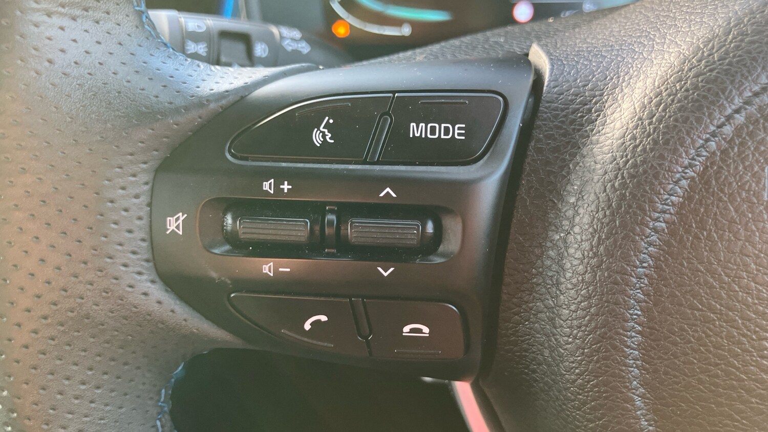 Used Kia Stonic 2025 for sale - 76918125: Photo 21