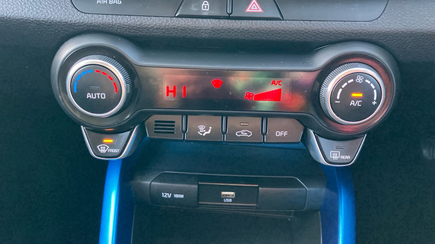 Used Kia Stonic 2025 for sale - 76918125: Photo 27