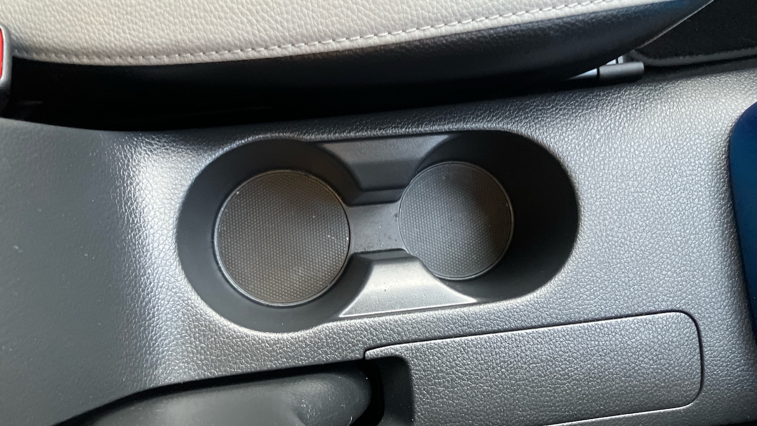 Used Kia Stonic 2025 for sale - 76918125: Photo 30