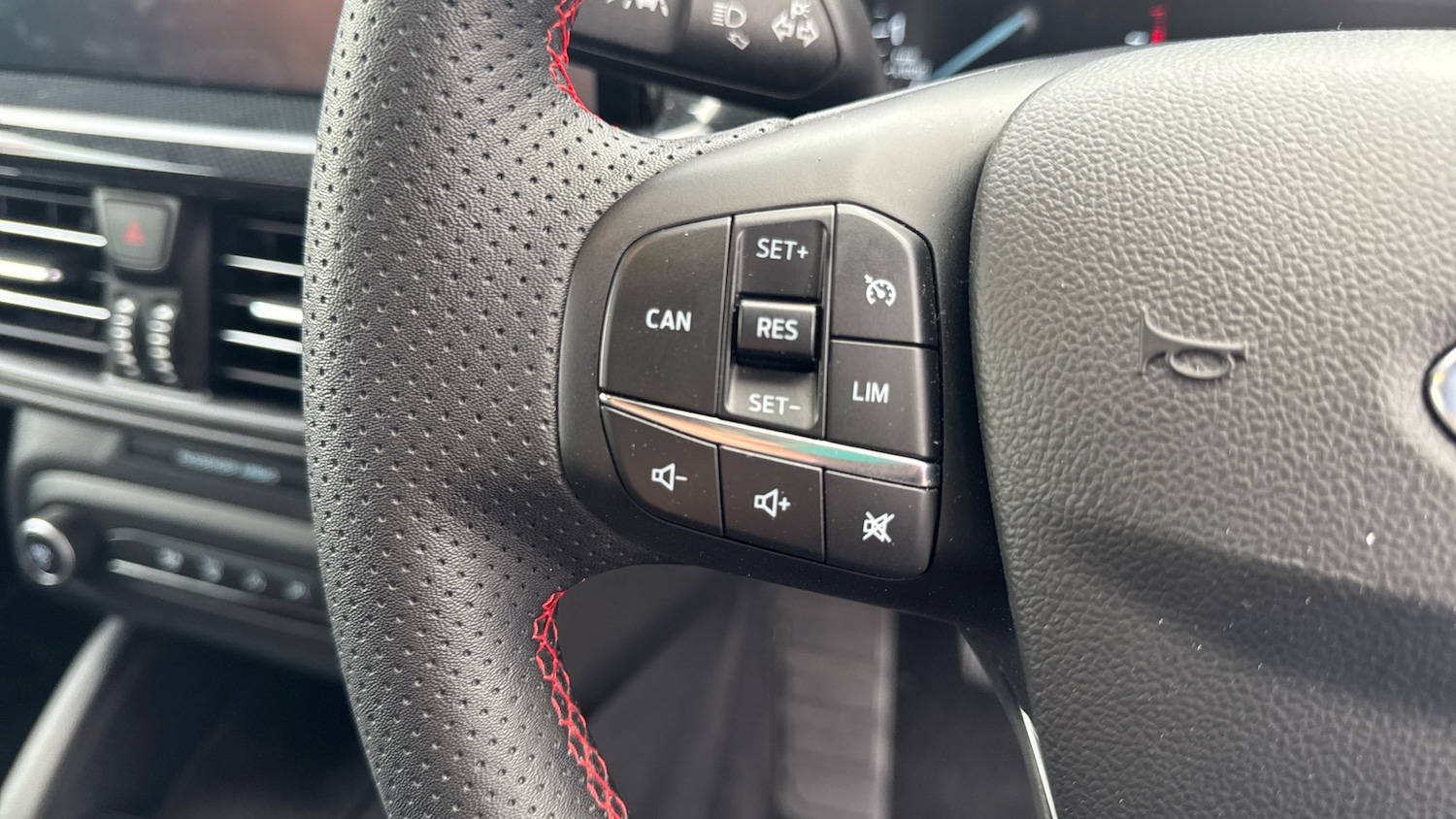 Used Ford Focus 2023 for sale - 76508074: Photo 28