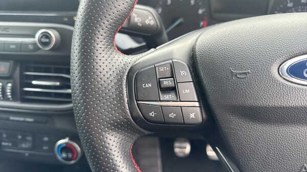 Used Ford Focus 2020 for sale - 76205402: Photo 27