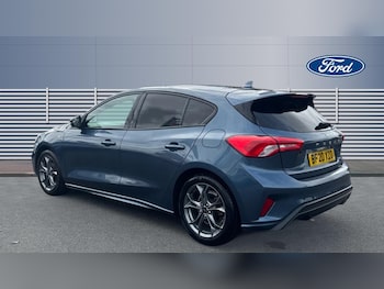 Used Ford Focus 2020 for sale - 76205402: Photo 2