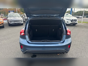 Used Ford Focus 2020 for sale - 76205402: Photo 4