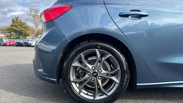 Used Ford Focus 2020 for sale - 76205402: Photo 7