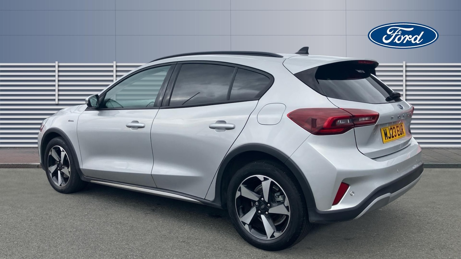 Used Ford Focus 2023 for sale - 77830339: Photo 2