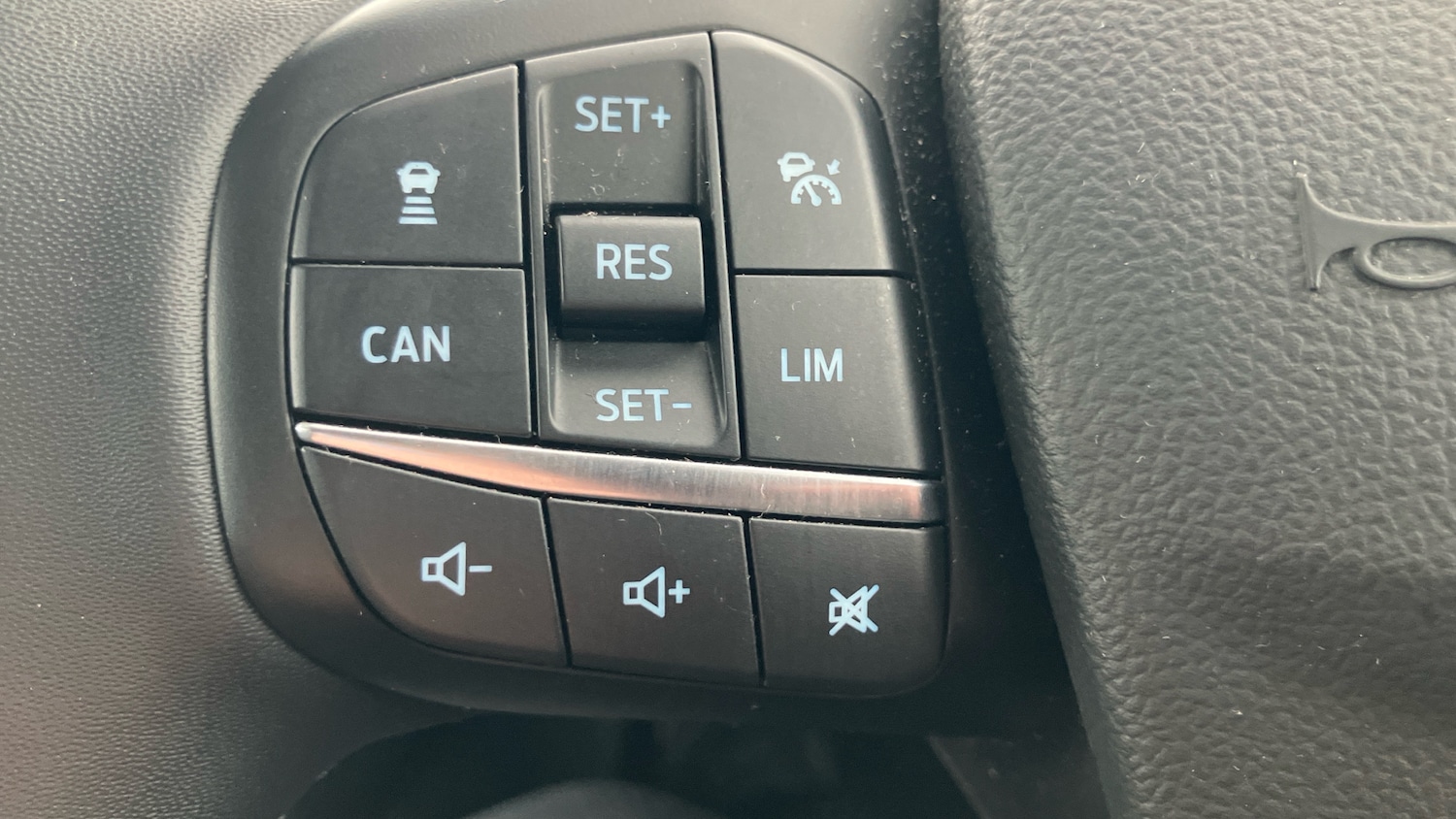 Used Ford Focus 2023 for sale - 77830339: Photo 21