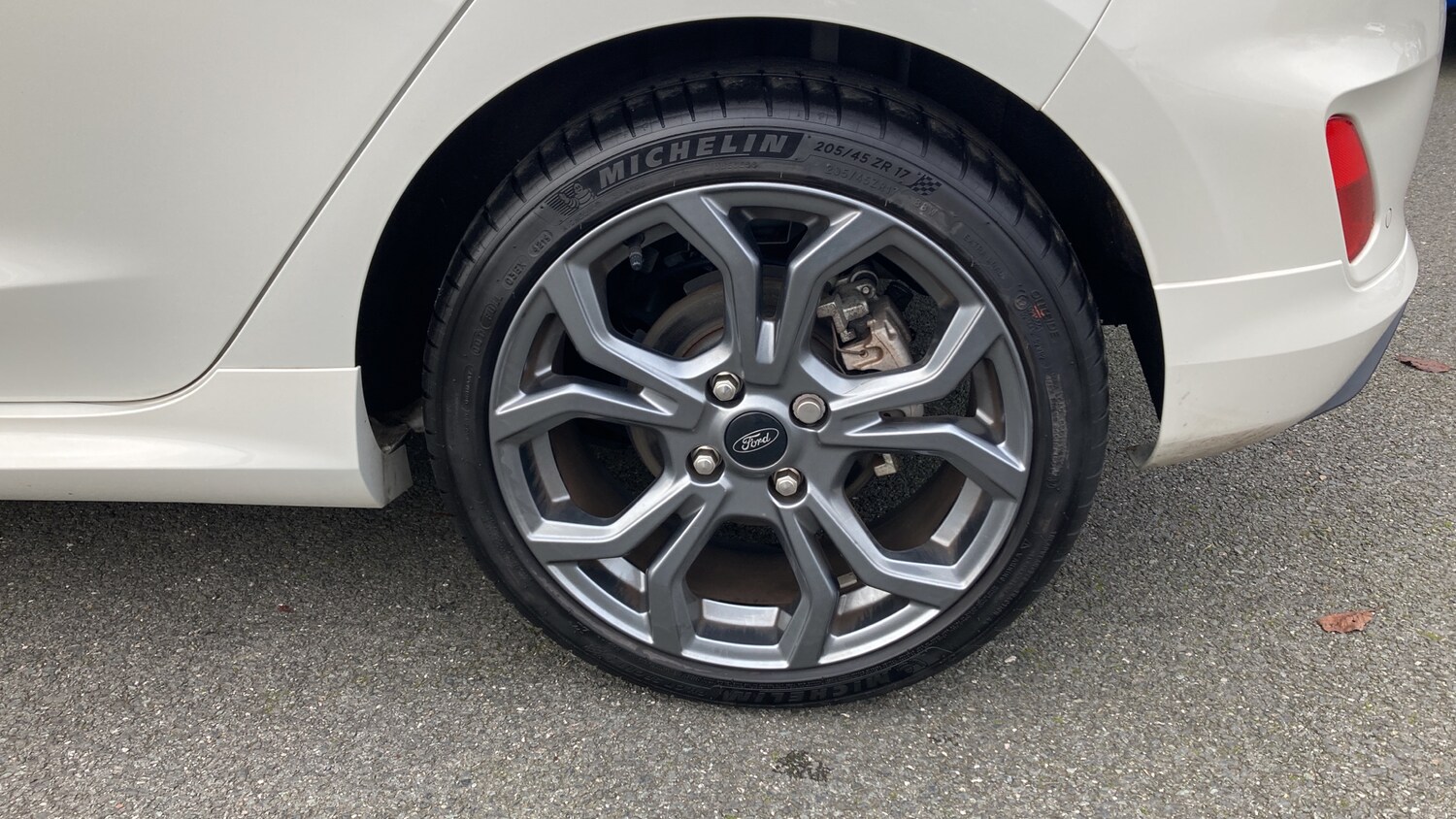 Used Ford Fiesta 2020 for sale - 76891940: Photo 31