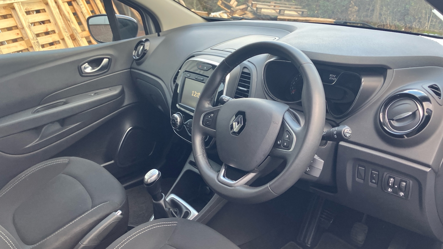 Used Renault Captur 2019 for sale - 76903829: Photo 11