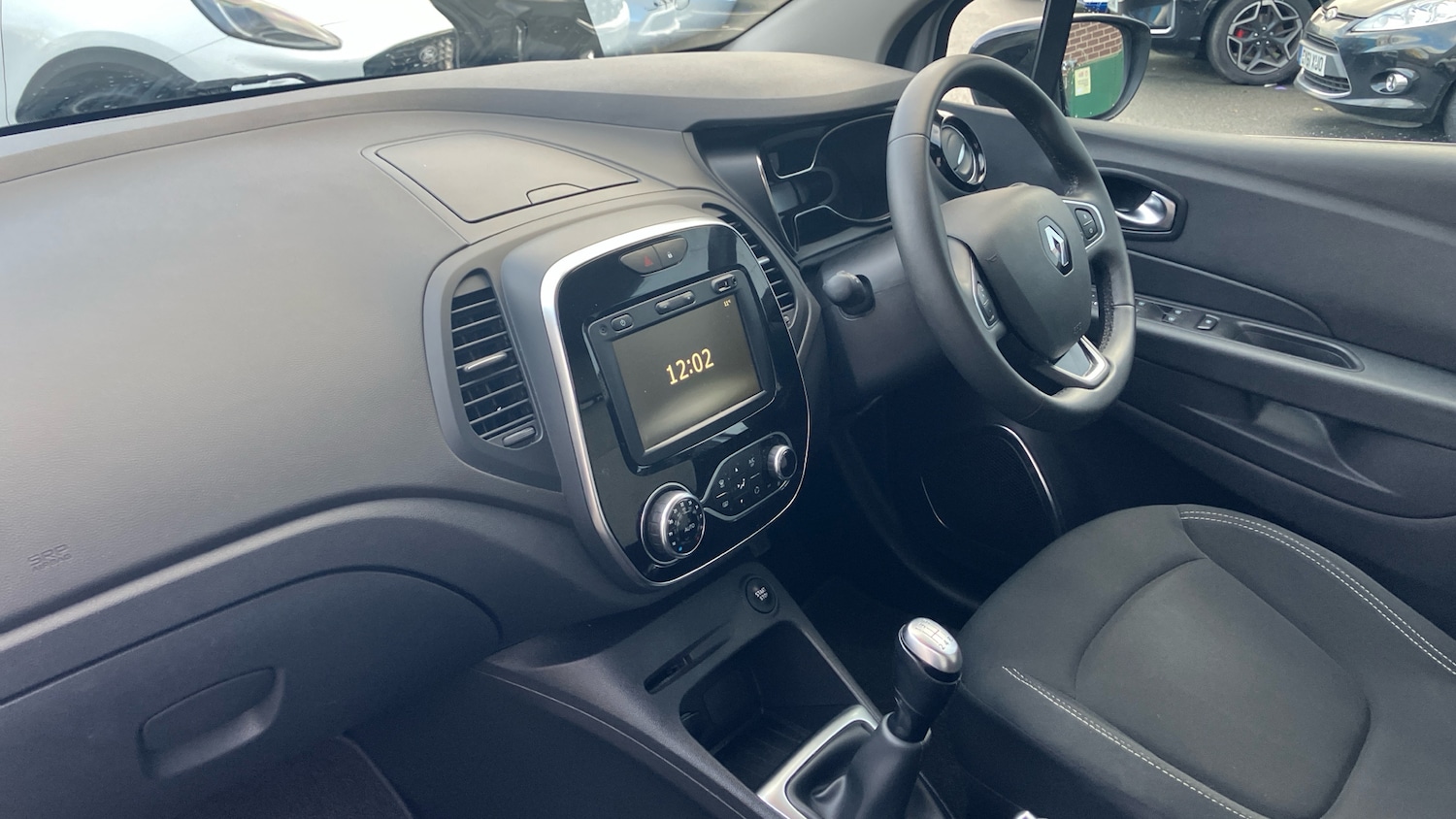 Used Renault Captur 2019 for sale - 76903829: Photo 9