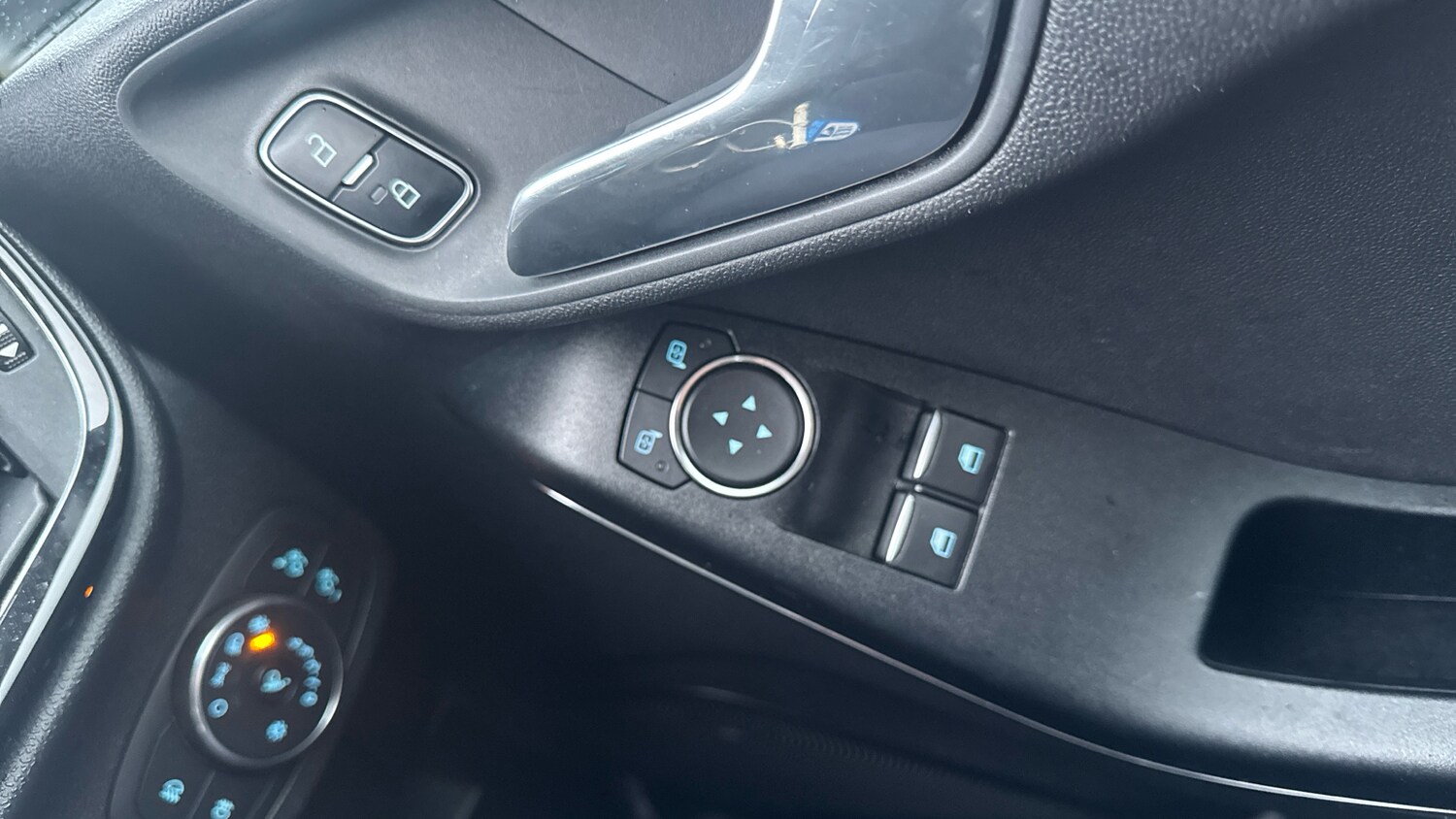 Used Ford Fiesta 2017 for sale - 77489852: Photo 31