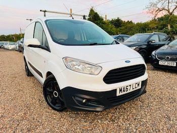 Used Ford Transit Courier 2017 for sale - 79181534: Photo