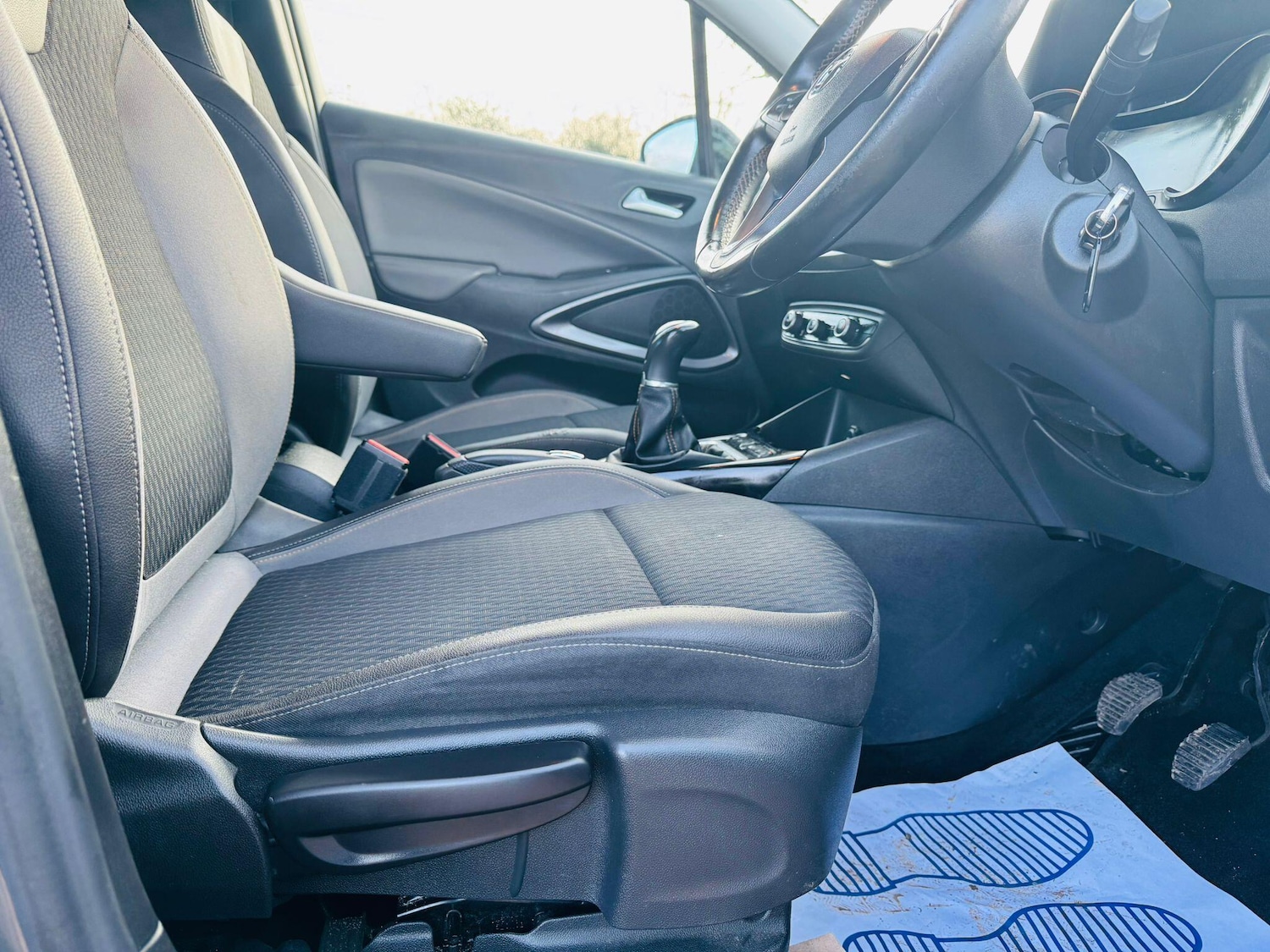 Used Vauxhall Crossland X 2017 for sale - 78057539: Photo 24