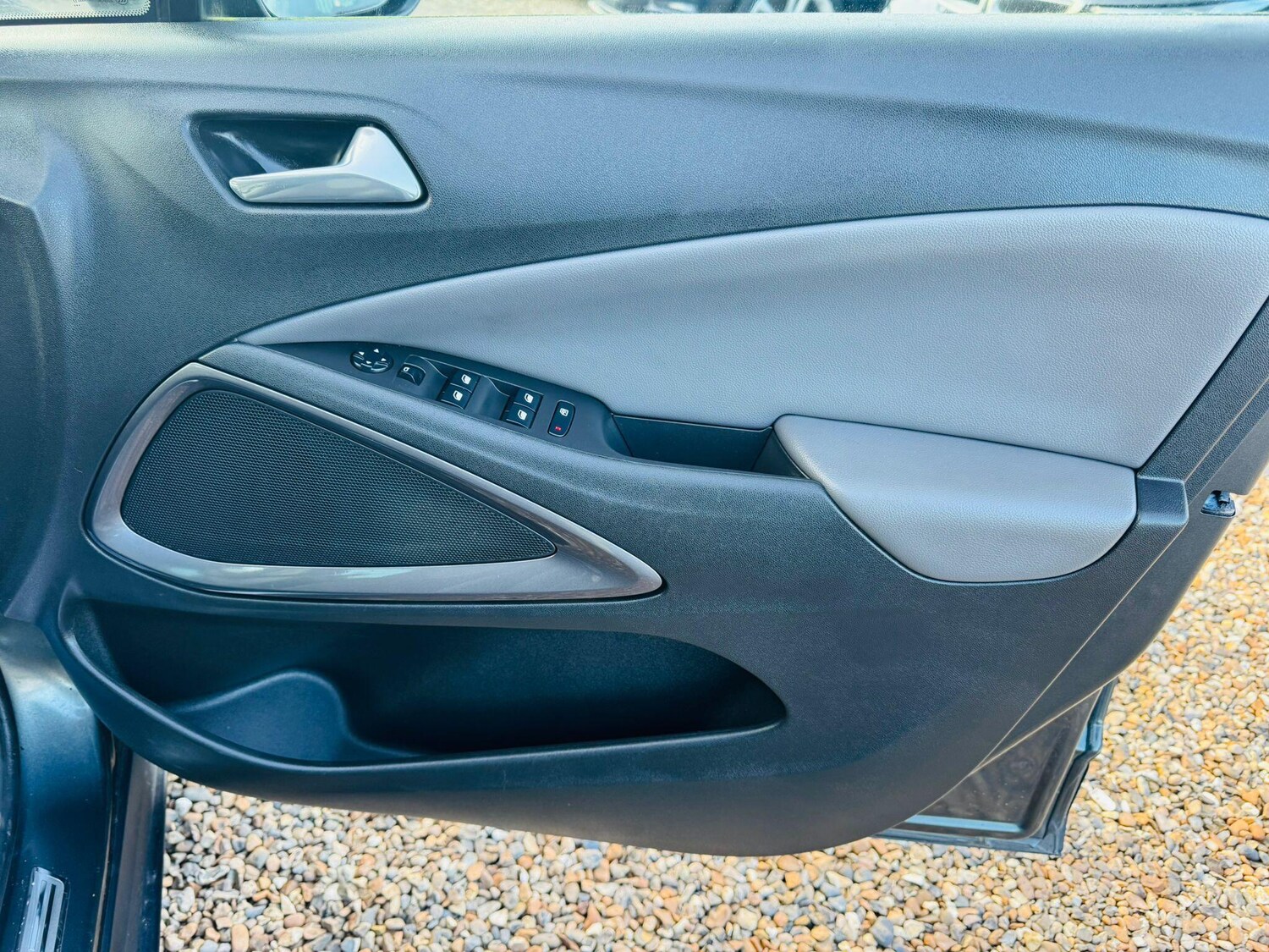 Used Vauxhall Crossland X 2017 for sale - 78057539: Photo 30