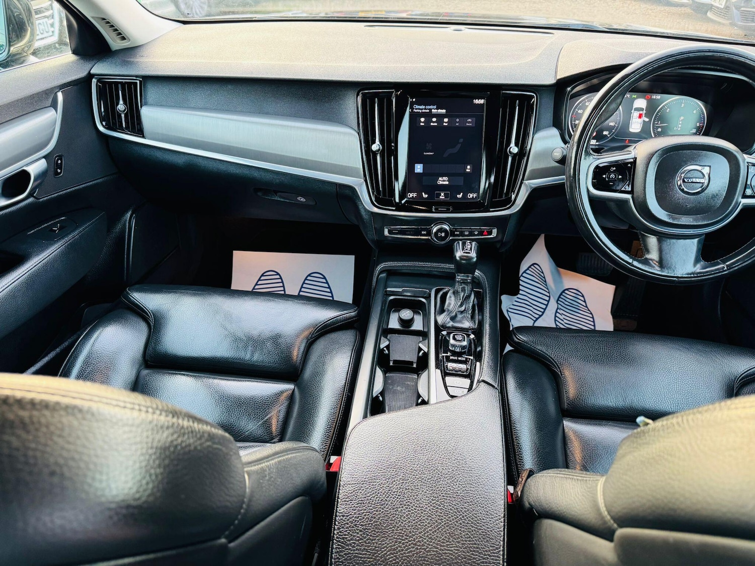 Used Volvo S90 2018 for sale - 77872052: Photo 28