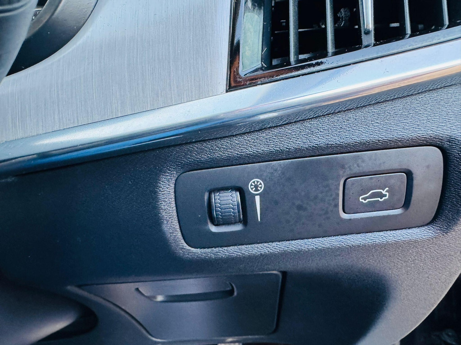 Used Volvo S90 2018 for sale - 77872052: Photo 35