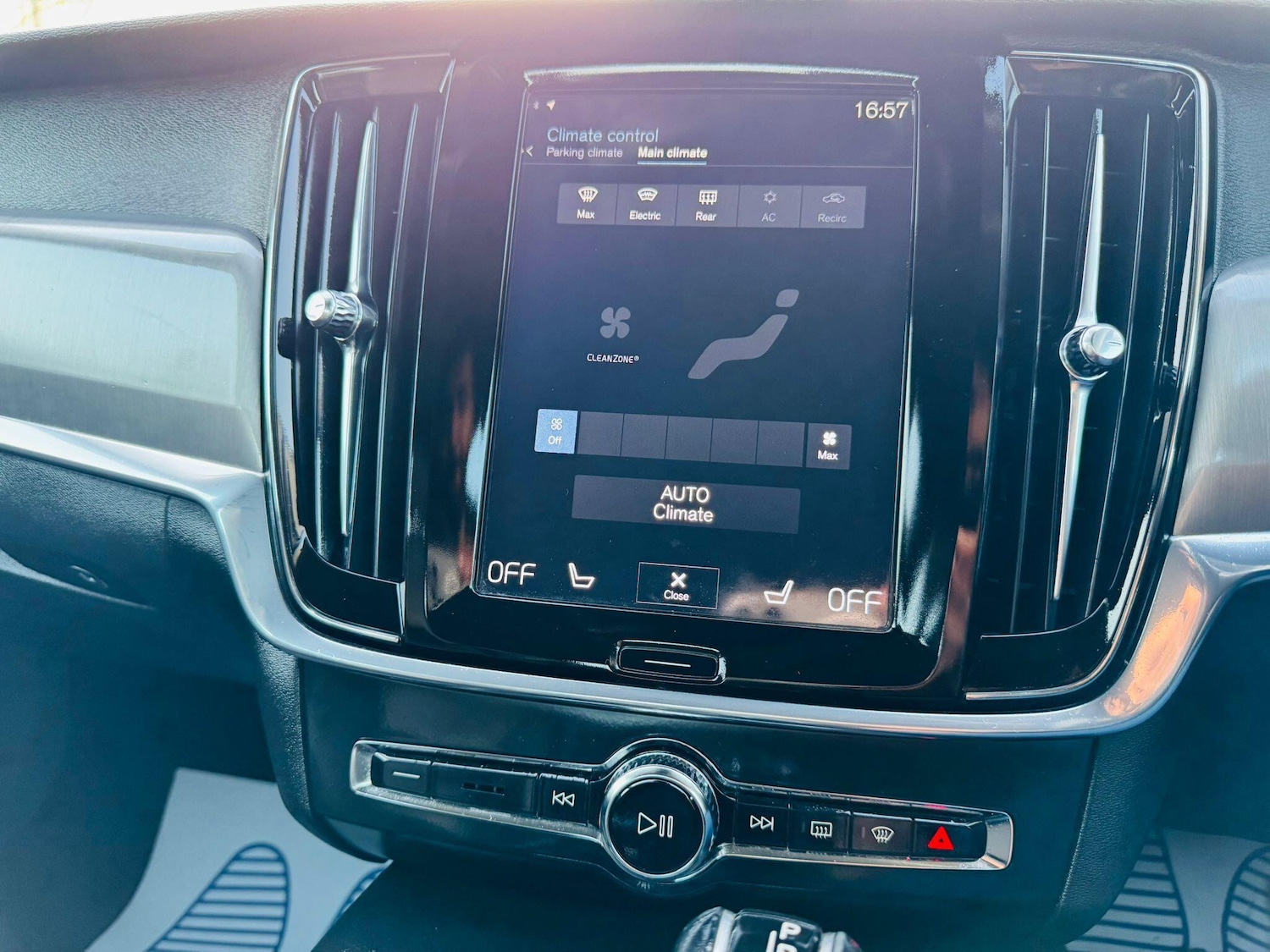 Used Volvo S90 2018 for sale - 77872052: Photo 46