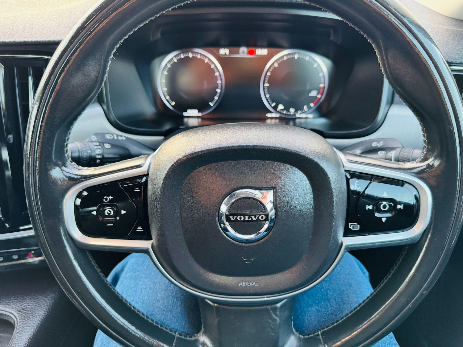 Used Volvo S90 2018 for sale - 77872052: Photo 51