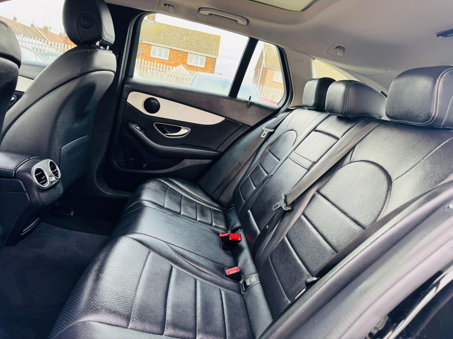 Used Mercedes-Benz C Class 2017 for sale - 77872060: Photo 33