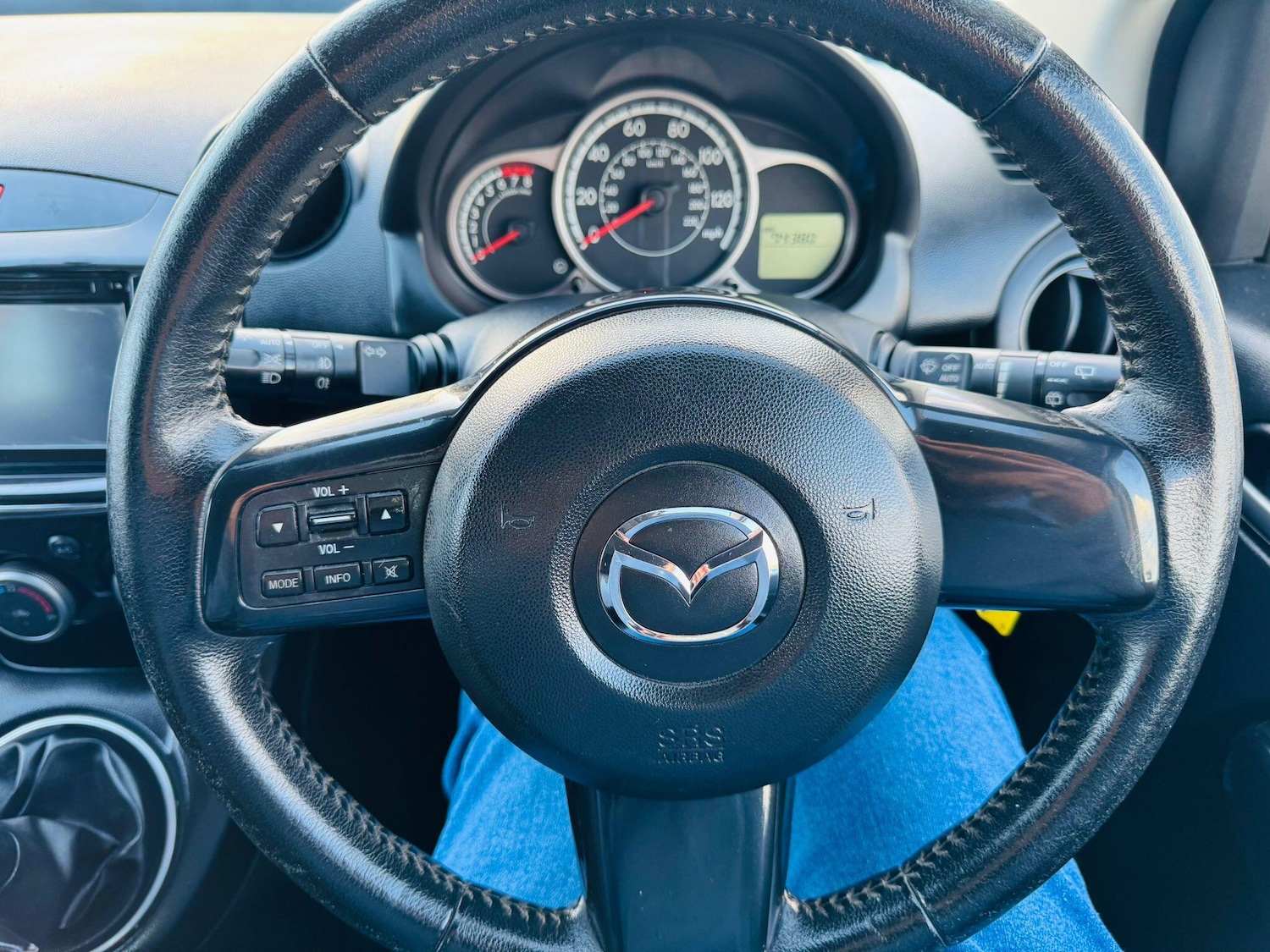 Used Mazda Mazda2 2014 for sale - 78100593: Photo 42